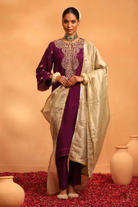 Swati Wadhwani Couture_Purple Chanderi, Tissue Zari, Embroidery Round Shagun Embellished Kurta Set _Online_at_Aza_Fashions