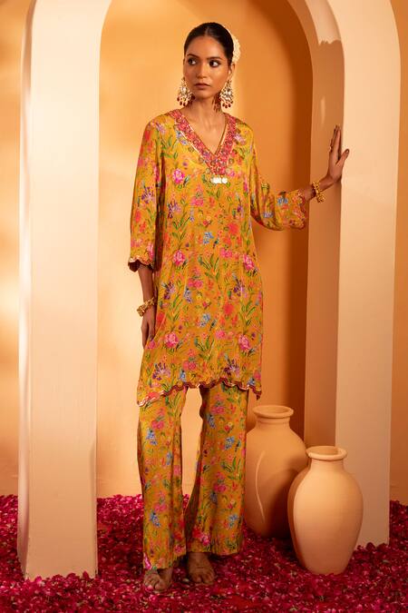Swati Wadhwani Couture Yellow Crepe Beads, Sequins V-neck Tara Printed Kurta With Pant Online at Aza Fashions Swati Wadhwani Couture_Yellow Crepe Beads, Sequins V-neck Tara Printed Kurta With Pant _Online_at_Aza_Fashions