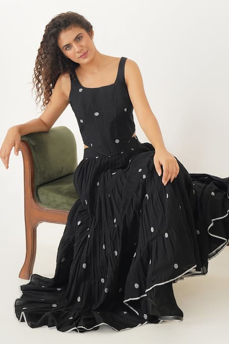 Indigo Dreams Black Cotton Luna Handwoven Jamdani Skirt Online at Aza Fashions Indigo Dreams_Black Cotton Luna Handwoven Jamdani Skirt _Online_at_Aza_Fashions