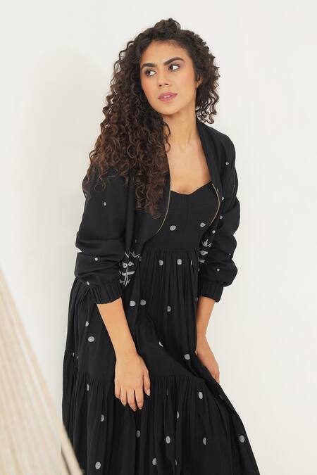 Indigo Dreams_Black 100% Cotton Hand Woven Geometric Jamdani Maple Bralette Dress With Jacket _at_Aza_Fashions