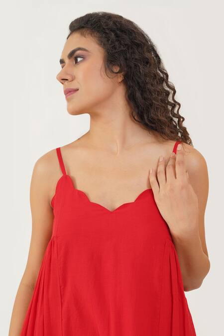 Buy Indigo Dreams Red Cotton Scoop Neck Poppy Handwoven Jamdani Dress Online at Aza Fashions Buy_Indigo Dreams_Red Cotton Scoop Neck Poppy Handwoven Jamdani Dress _Online_at_Aza_Fashions