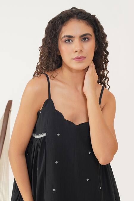 Indigo Dreams_Black Cotton Scoop Neck Sahara Handwoven Jamdani Dress _Online_at_Aza_Fashions