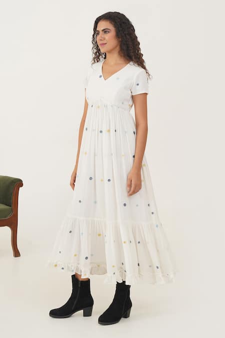 Buy_Indigo Dreams_White Cotton V-neck Acacia Handwoven Jamdani Dress _Online_at_Aza_Fashions