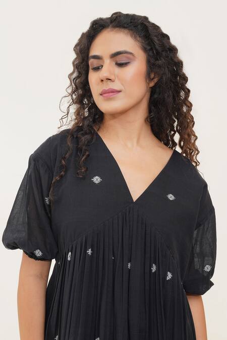 Shop_Indigo Dreams_Black Cotton V-neck Cierra Handwoven Jamdani Dress _Online_at_Aza_Fashions