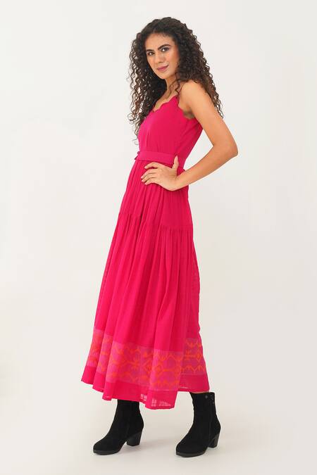 Indigo Dreams Pink Cotton Scoop Neck, Handwoven Jamdani Dress With Belt Online at Aza Fashions Indigo Dreams_Pink Cotton Scoop Neck, Handwoven Jamdani Dress With Belt _Online_at_Aza_Fashions