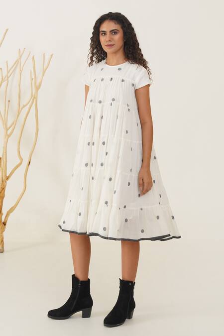 Buy_Indigo Dreams_White Cotton Round Neck Iris Handwoven Jamdani Dress _Online_at_Aza_Fashions