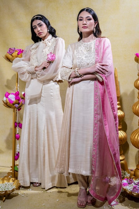 Sheela Suthar_Ivory Organza, Lotus Zardosi Embroidered A-line Kurta And Pant Set _Online_at_Aza_Fashions