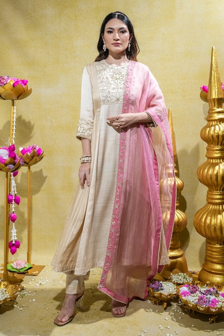 Buy_Sheela Suthar_Ivory Organza, Lotus Zardosi Embroidered A-line Kurta And Pant Set _Online_at_Aza_Fashions