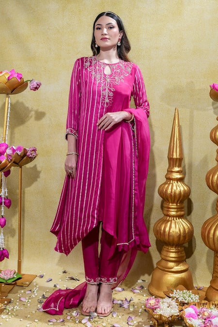 Sheela Suthar Lotus Pearl Embroidered Asymmetric Kurta & Pant Set 