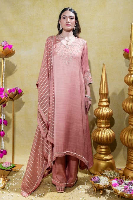 Buy_Sheela Suthar_Peach Organza, Satin, Lotus Zardosi Asymmetric Kurta And Dupatta Set 