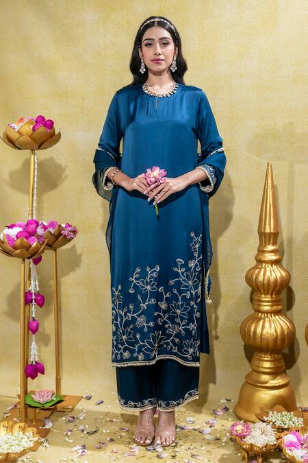 Sheela Suthar_Blue Organza, Satin, Linen Lotus Zardosi Straight Kurta And Pant Set _Online_at_Aza_Fashions