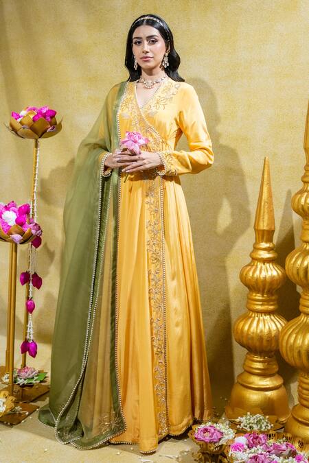 Sheela Suthar_Yellow Organza, Satin Pearls, Lotus Zardosi Angarkha With Dupatta _Online_at_Aza_Fashions