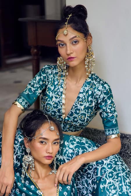 Limerick By Abirr N' Nanki Blue Georgette, Silk Embroidery, Beads, Applique V-neck Floral Print Lehenga Set Online at Aza Fashions Limerick By Abirr N' Nanki_Blue Georgette, Silk Embroidery, Beads, Applique V-neck Floral Print Lehenga Set _Online_at_Aza_Fashions