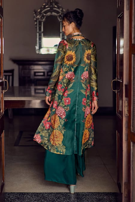 Shop Limerick By Abirr N' Nanki Green Striped Organza Floral Kurta Scallop Neck Set With Blouse at Aza Fashions Shop_Limerick By Abirr N' Nanki_Green Striped Organza Floral Kurta Scallop Neck Set With Blouse _at_Aza_Fashions