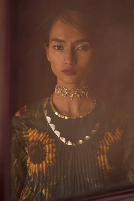 Shop Limerick By Abirr N' Nanki Green Striped Organza Floral Kurta Scallop Neck Set With Blouse Online at Aza Fashions Shop_Limerick By Abirr N' Nanki_Green Striped Organza Floral Kurta Scallop Neck Set With Blouse _Online_at_Aza_Fashions