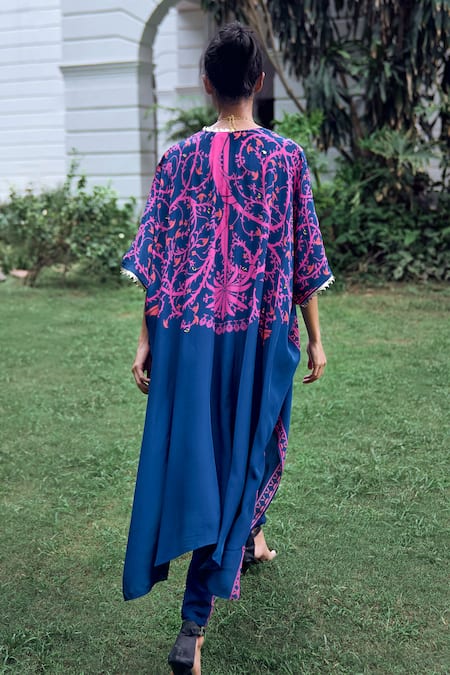 Shop Limerick By Abirr N' Nanki Blue Crepe Embroidery V-neck Agnes Kurta Pant Set at Aza Fashions Shop_Limerick By Abirr N' Nanki_Blue Crepe Embroidery V-neck Agnes Kurta Pant Set _at_Aza_Fashions