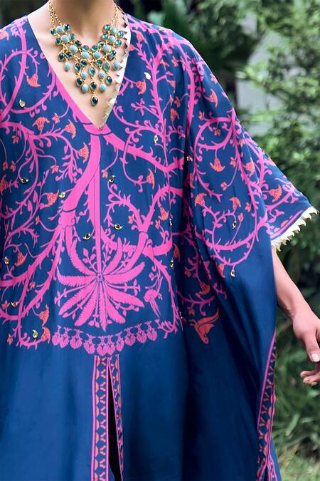 Limerick By Abirr N' Nanki Blue Crepe Embroidery V-neck Agnes Kurta Pant Set Online at Aza Fashions Limerick By Abirr N' Nanki_Blue Crepe Embroidery V-neck Agnes Kurta Pant Set _Online_at_Aza_Fashions