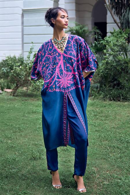 Shop Limerick By Abirr N' Nanki Blue Crepe Embroidery V-neck Agnes Kurta Pant Set Online at Aza Fashions Shop_Limerick By Abirr N' Nanki_Blue Crepe Embroidery V-neck Agnes Kurta Pant Set _Online_at_Aza_Fashions