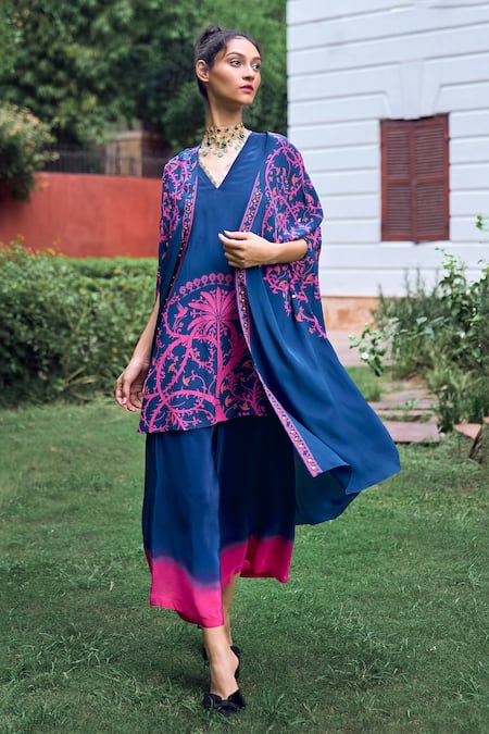 Limerick By Abirr N' Nanki Blue Crepe Embroidery Collared Evita Ethnic Motif Print Cape And Kurta Set Online at Aza Fashions Limerick By Abirr N' Nanki_Blue Crepe Embroidery Collared Evita Ethnic Motif Print Cape And Kurta Set _Online_at_Aza_Fashions