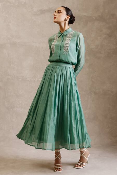 Shop_Chokhi Chorri_Green Malai Chanderi Silk Embroidered Thread Mura Flared Skirt _at_Aza_Fashions