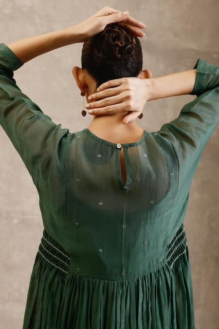 Chokhi Chorri Green Chanderi Silk Zari Round Neck Kuhu Embroidered Kurta With Pant Online at Aza Fashions Chokhi Chorri_Green Chanderi Silk Zari Round Neck Kuhu Embroidered Kurta With Pant _Online_at_Aza_Fashions