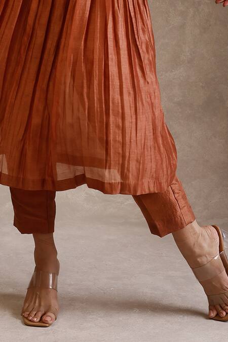 Buy_Chokhi Chorri_Brown Chanderi , Embroidery Round Neck Indah Kurta With Pant _Online_at_Aza_Fashions