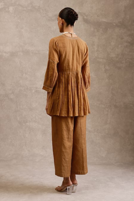 Chokhi Chorri Vanna Embroidered Angarkha With Pant 