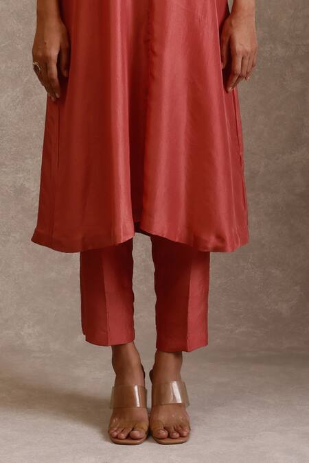 Chokhi Chorri_Pink Silk Pearls Boat Neck Damini Kurta Pant Set _Online_at_Aza_Fashions