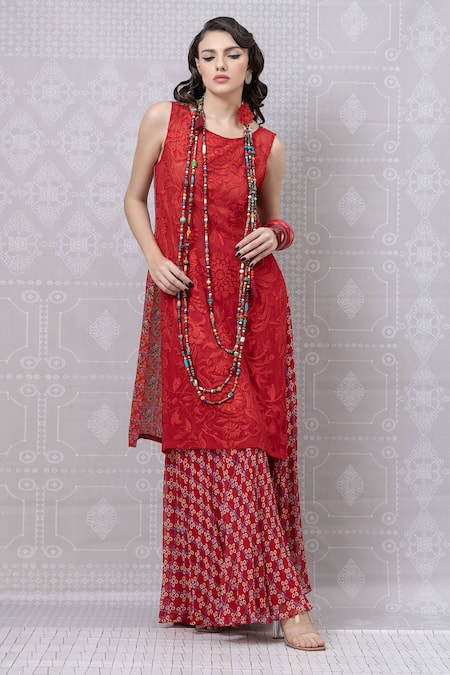 Niki Mahajan Floral Lace Work Kurta With Pant 