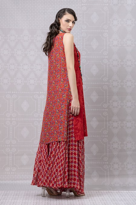 Niki Mahajan Floral Lace Work Kurta With Pant 