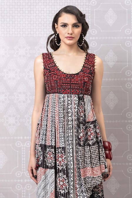 Niki Mahajan_Maroon Crepe Beads, Embroidery Round Geometric Floral Print Kurta With Skirt _at_Aza_Fashions