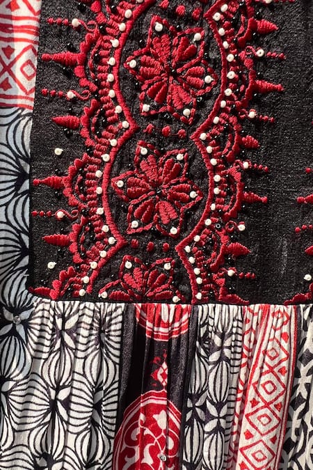 Buy_Niki Mahajan_Maroon Crepe Beads, Embroidery Round Geometric Floral Print Kurta With Skirt 