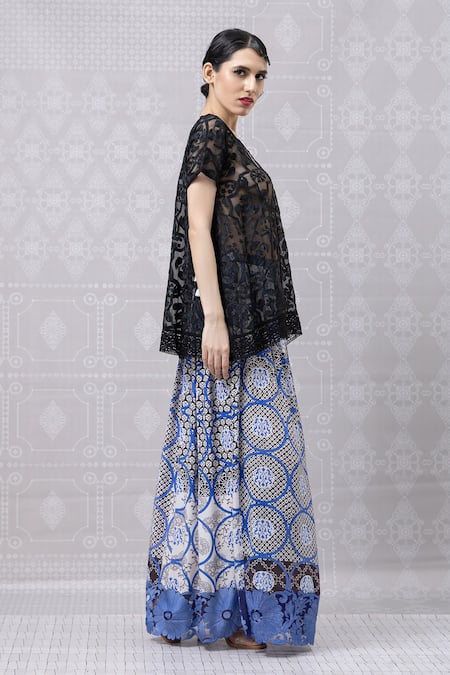 Niki Mahajan_Black Crepe Hand Block Vintage V-neck Top With Print Pant _Online_at_Aza_Fashions