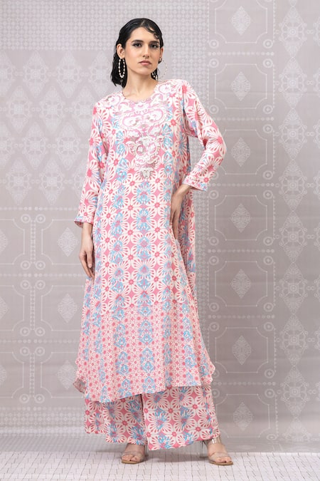 Niki Mahajan Pink Crepe Hand Block Vintage Round Pearl Embroidered Kurta With Pant 