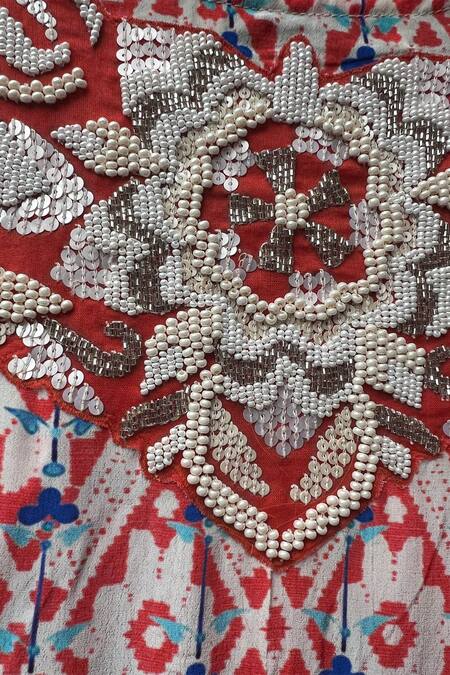 Buy_Niki Mahajan_Peach Georgette Pearls, Sequins Boat Placed Hand Embroidered Kurta With Pant 