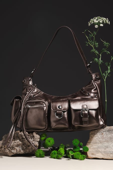 Buy_Wagon Horse_Gold Glam Metallic Bag _Online_at_Aza_Fashions