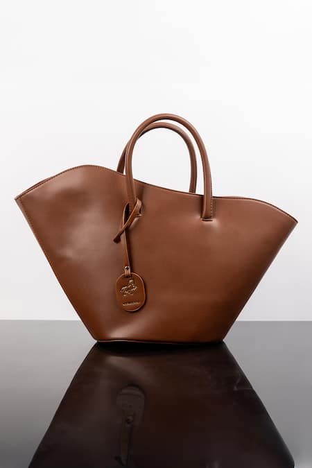 Shop Wagon Horse Brown On The Go Plain Tote Bag at Aza Fashions Shop_Wagon Horse_Brown On The Go Plain Tote Bag_at_Aza_Fashions