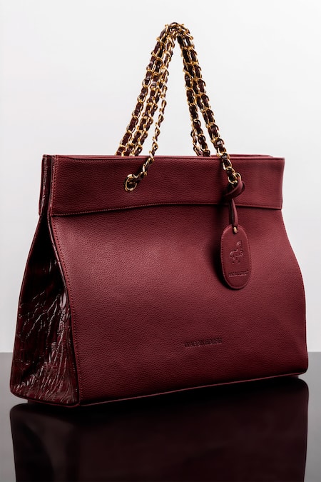 Shop_Wagon Horse_Maroon Chains The Iconic Textured Pattern Tote Bag_Online_at_Aza_Fashions