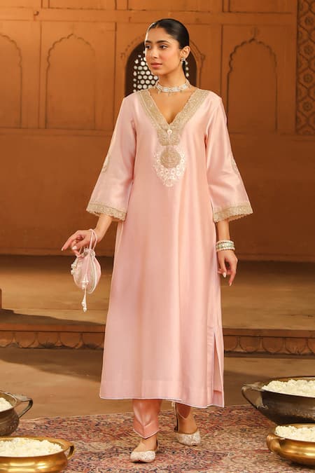 Shop_Sheetal Batra_Pink Silk, Chanderi, Satin Embroidery V-neck Sanvi Kurta And Salwar Set 