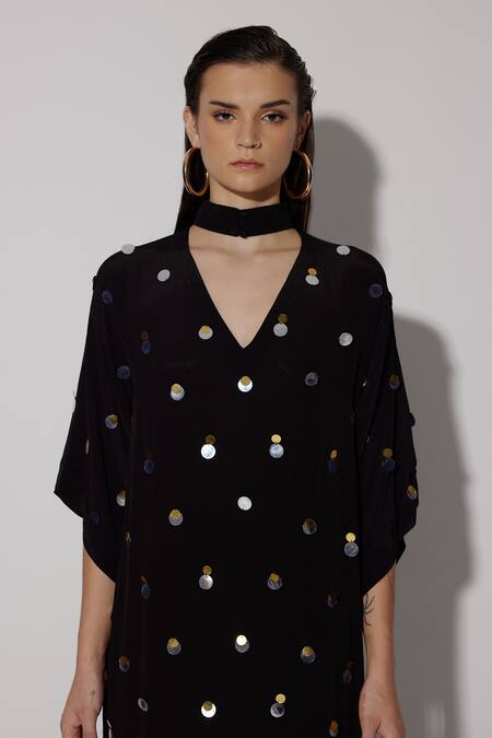 Twinkle Hanspal Black Crepe Sequins V-neck Raya Embroidered Boxy Kaftan at Aza Fashions Twinkle Hanspal_Black Crepe Sequins V-neck Raya Embroidered Boxy Kaftan _at_Aza_Fashions