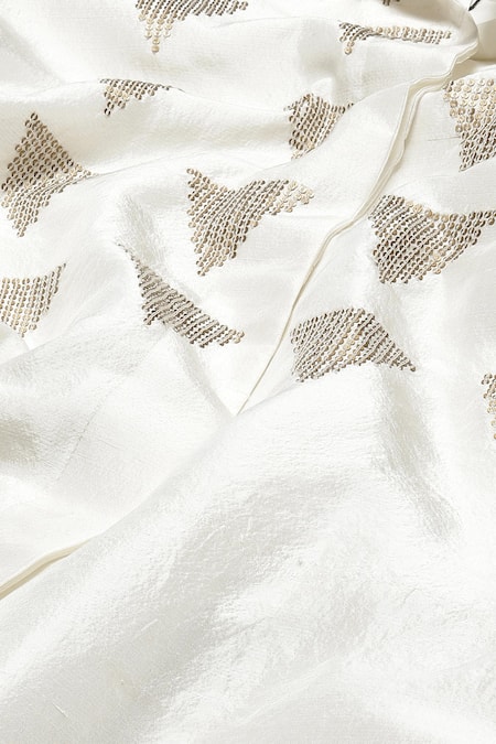 Buy_Abraham And Thakore_Ivory Silk Sequins Collared Triangle Embroidered Shirt 