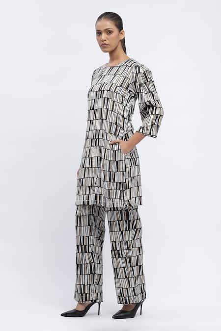 Abraham And Thakore_Black Chanderi Sequins, Embroidery Round Neck Embellished Printed Dress _Online_at_Aza_Fashions