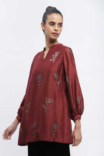 ABRAHAM AND THAKORE_Burgundy Chanderi Embroidery, Sequins Mandarin Collar Butta Top _Online_at_Aza_Fashions
