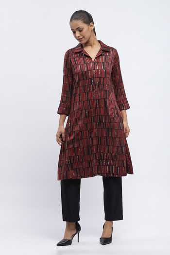 Shop_ABRAHAM AND THAKORE_Maroon Chanderi Sequins Collared Printed Kurta _Online_at_Aza_Fashions