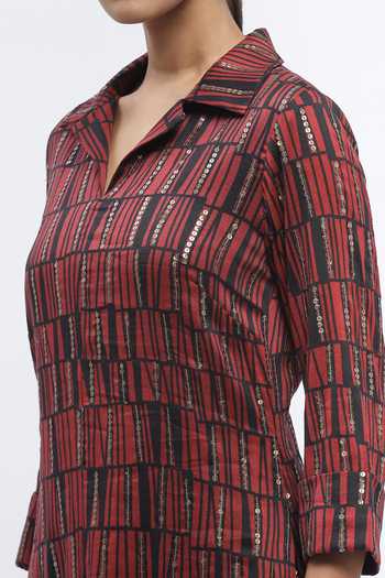 ABRAHAM AND THAKORE_Maroon Chanderi Sequins Collared Printed Kurta _at_Aza_Fashions