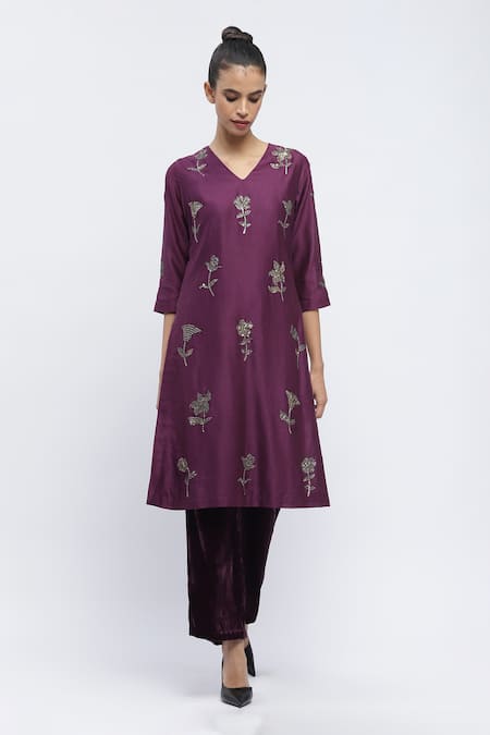 Abraham & Thakore Floral Sequin Butta Embroidered Kurta 