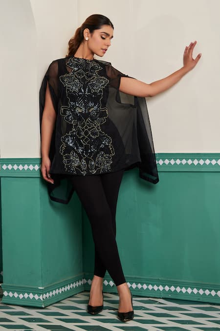 Dheeru Taneja Black Organza Hand Embroidery Floral Close Zahra Cutdana Slit Sleeve Cape 