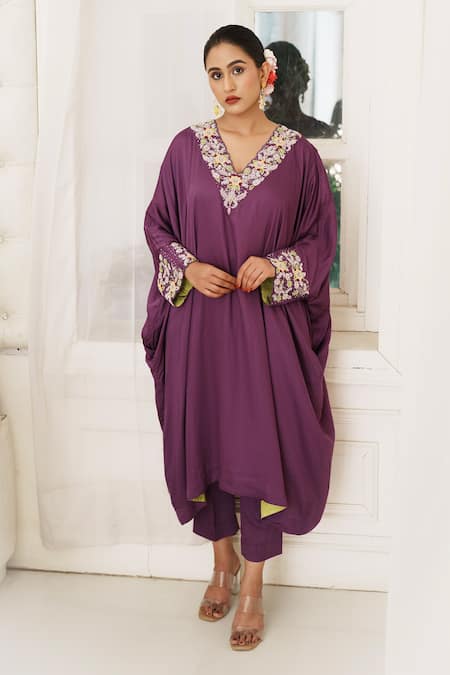 House of Anmol Jain Purple Satin Hand Embroidered Cutdana V-neck Amethyst Kurta With Pant 