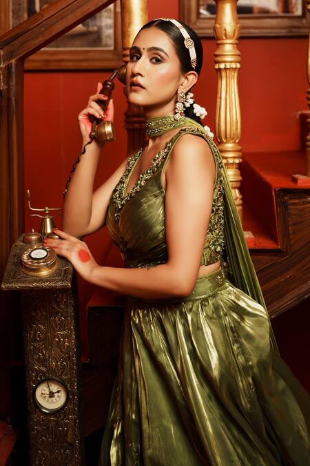 House Of Anmol Jain Green Silk, Organza, Hemp Embroidery Asymmetric Hand Lehenga Blouse Set at Aza Fashions House Of Anmol Jain_Green Silk, Organza, Hemp Embroidery Asymmetric Hand Lehenga Blouse Set _at_Aza_Fashions