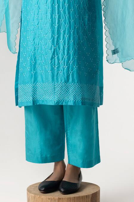 Naina Jain_Blue Silk, Organza Embroidery Round Neck Circle Yoke Kurta Pant Set _Online_at_Aza_Fashions